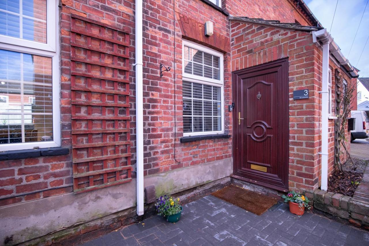 Holiday home Saltbox Properties- Large!! 3 Bed, 3 Bath House, Parking, Fast Wifi, Town Centre Location! Sleeps 6 Ashby-de-la-Zouch