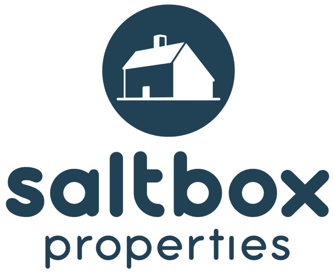 Saltbox Properties- Large!! 3 Bed, 3 Bath House, Parking, Fast Wifi, Town Centre Location! Sleeps 6 Holiday home Ashby-de-la-Zouch